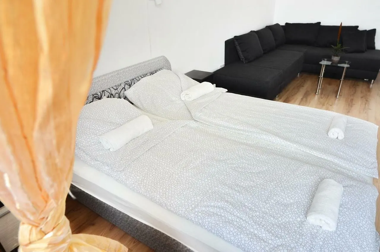 Free Garage!!! Downtown Apartment Near The New York Coffee House Budapešť