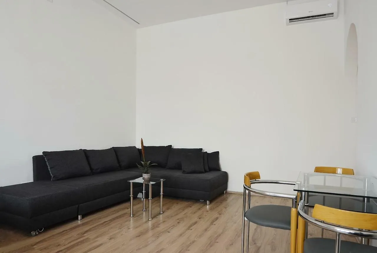 Free Garage!!! Downtown Apartment Near The New York Coffee House Budapešť
