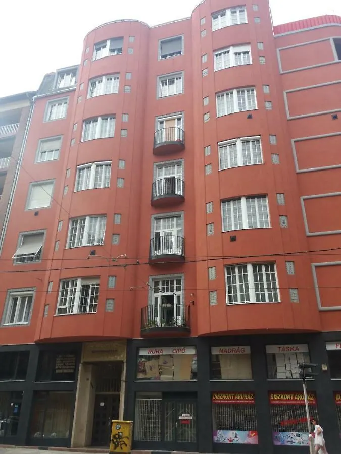 Free Garage!!! Downtown Apartment Near The New York Coffee House Budapešť 0*,  Maďarsko